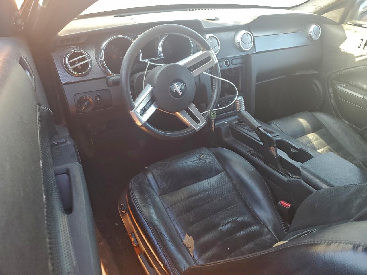 2007 FORD MUSTANG photo 8