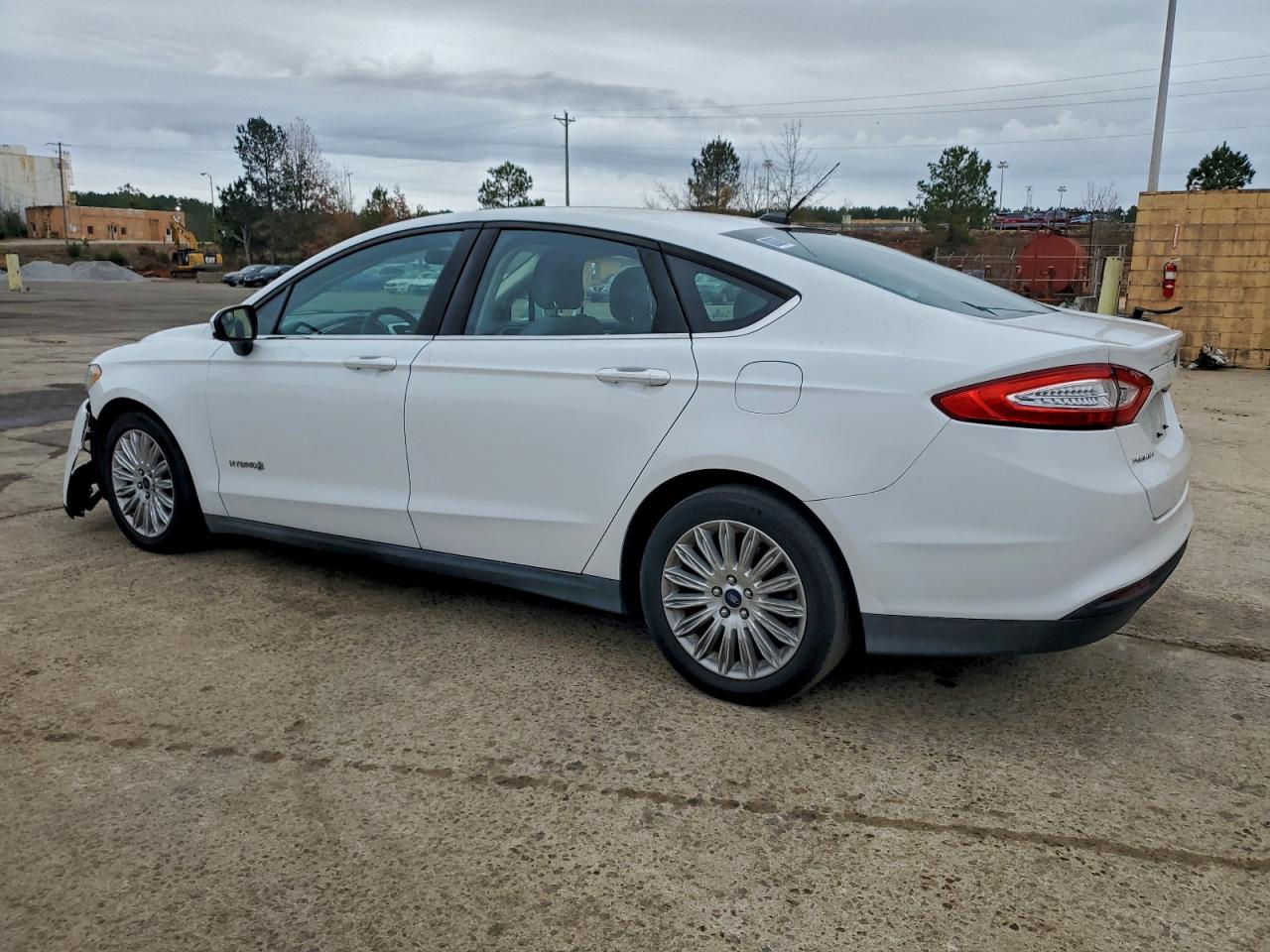 2014 FORD FUSION S HYBRID photo 2