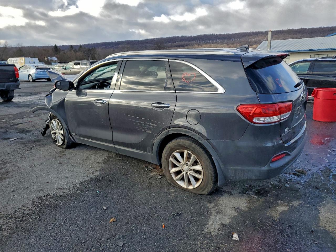 2016 KIA SORENTO LX photo 2