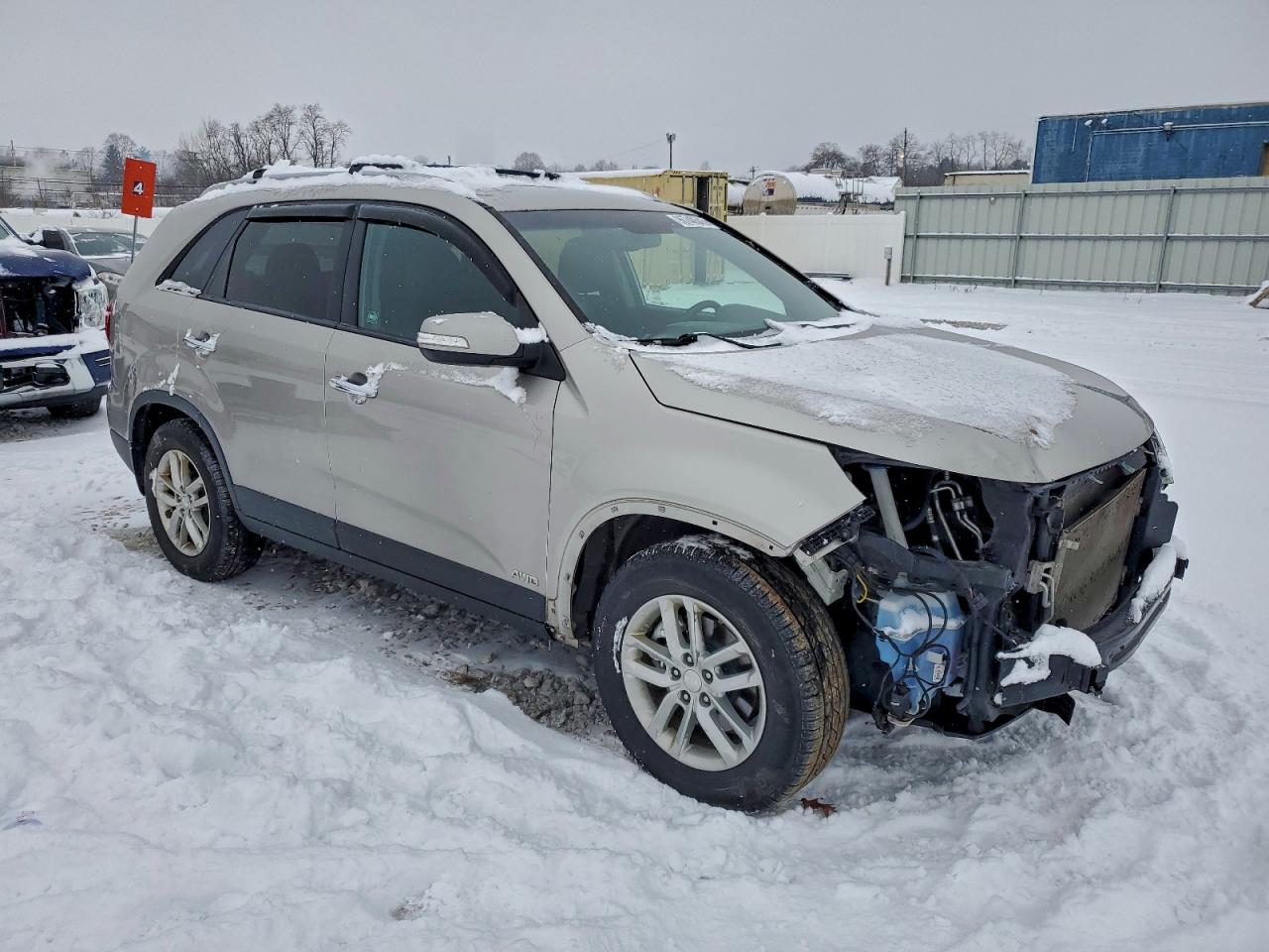 2015 KIA SORENTO LX photo 4