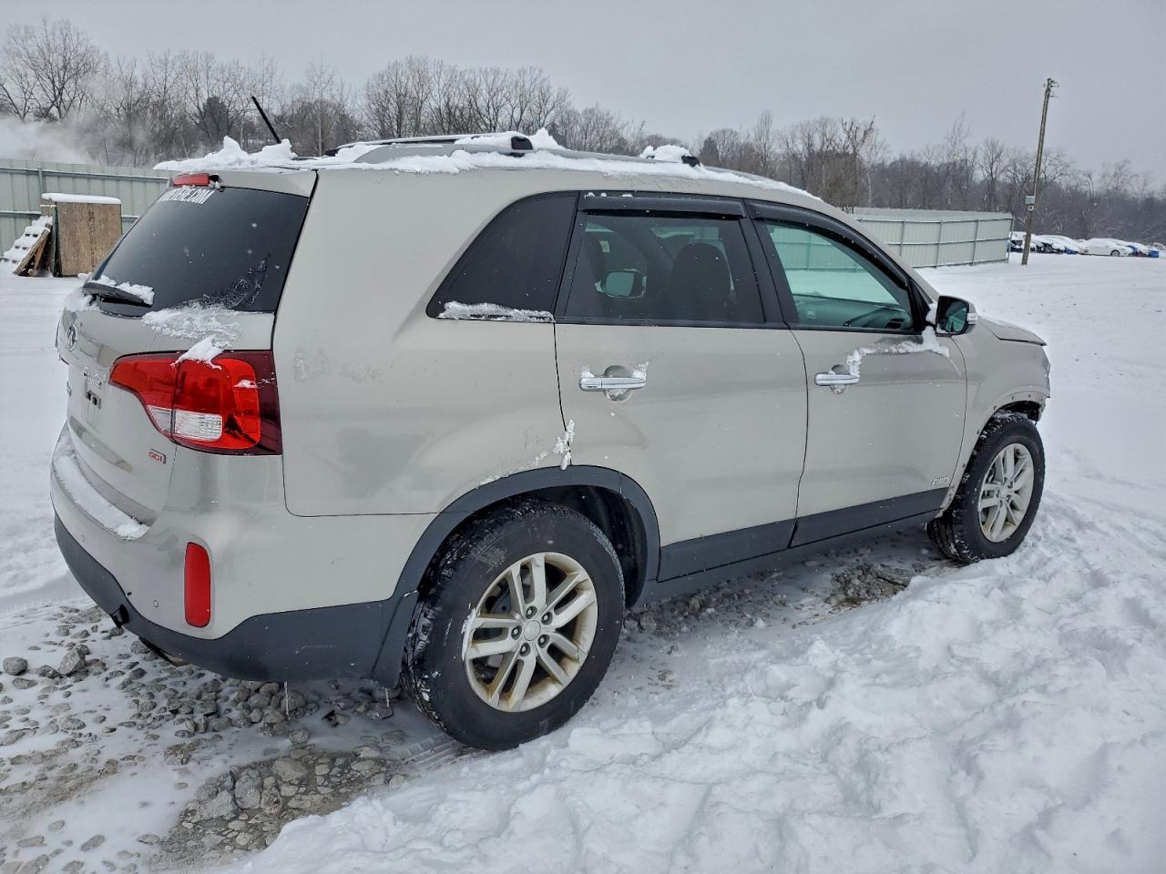 2015 KIA SORENTO LX photo 3