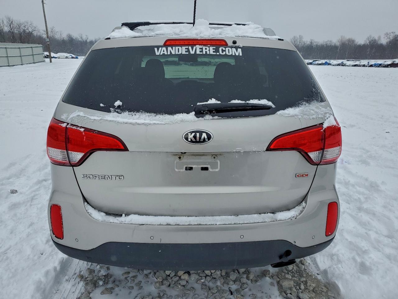 2015 KIA SORENTO LX photo 6