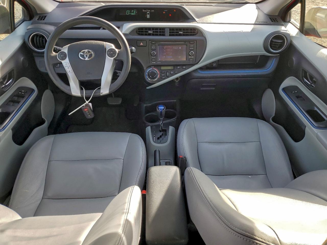 2012 TOYOTA PRIUS C photo 8
