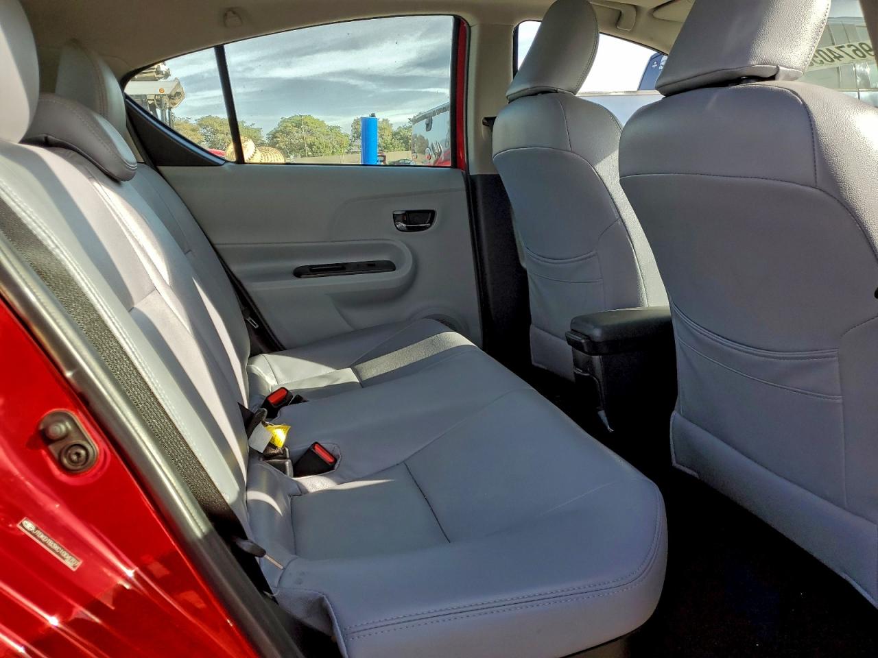 2012 TOYOTA PRIUS C photo 10
