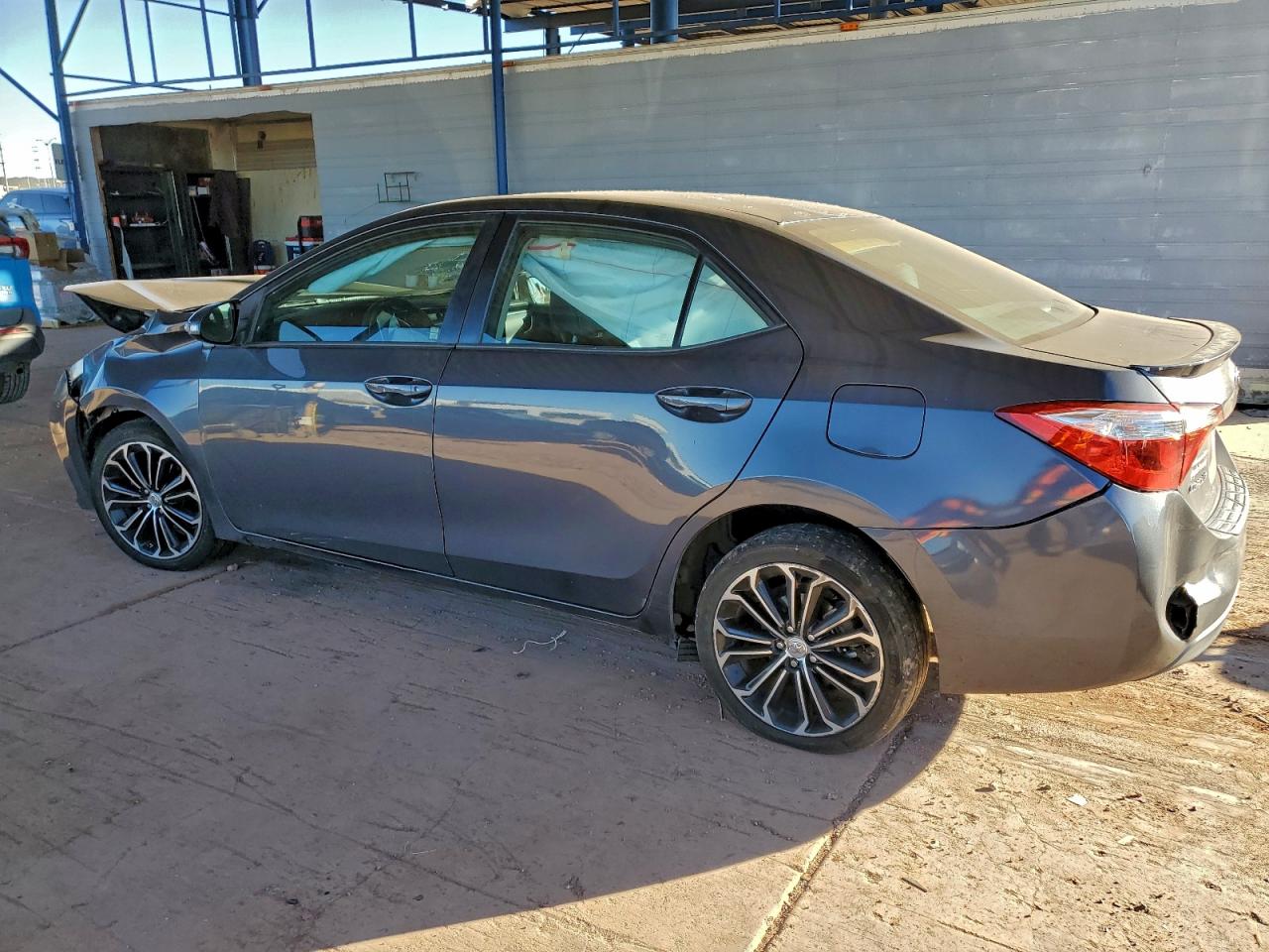 2015 TOYOTA COROLLA L photo 2