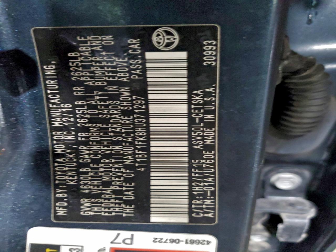 2017 TOYOTA CAMRY LE photo 12