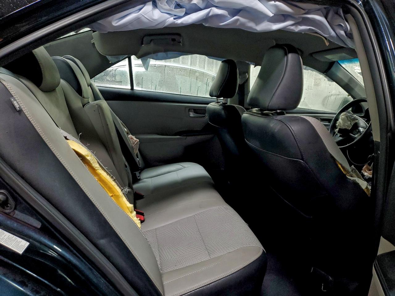 2017 TOYOTA CAMRY LE photo 10