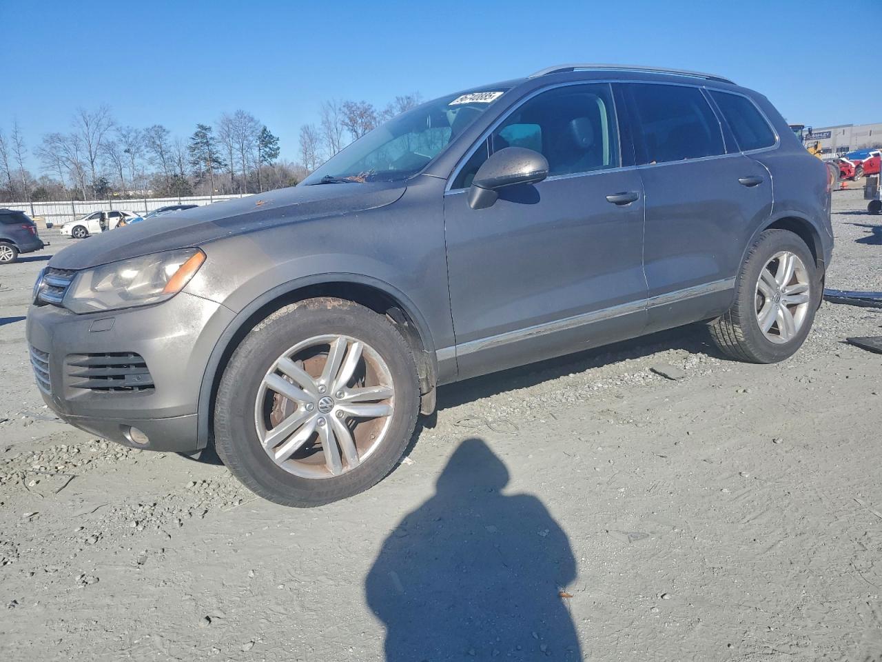 2014 VOLKSWAGEN TOUAREG V6 — MECHANICAL damage — photo 1