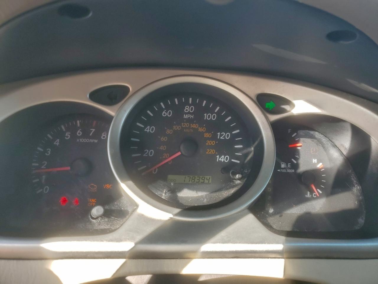 2006 TOYOTA HIGHLANDER photo 9