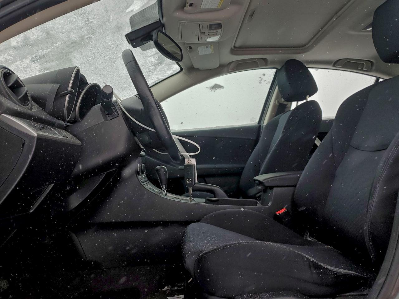 2010 MAZDA 3 S photo 7