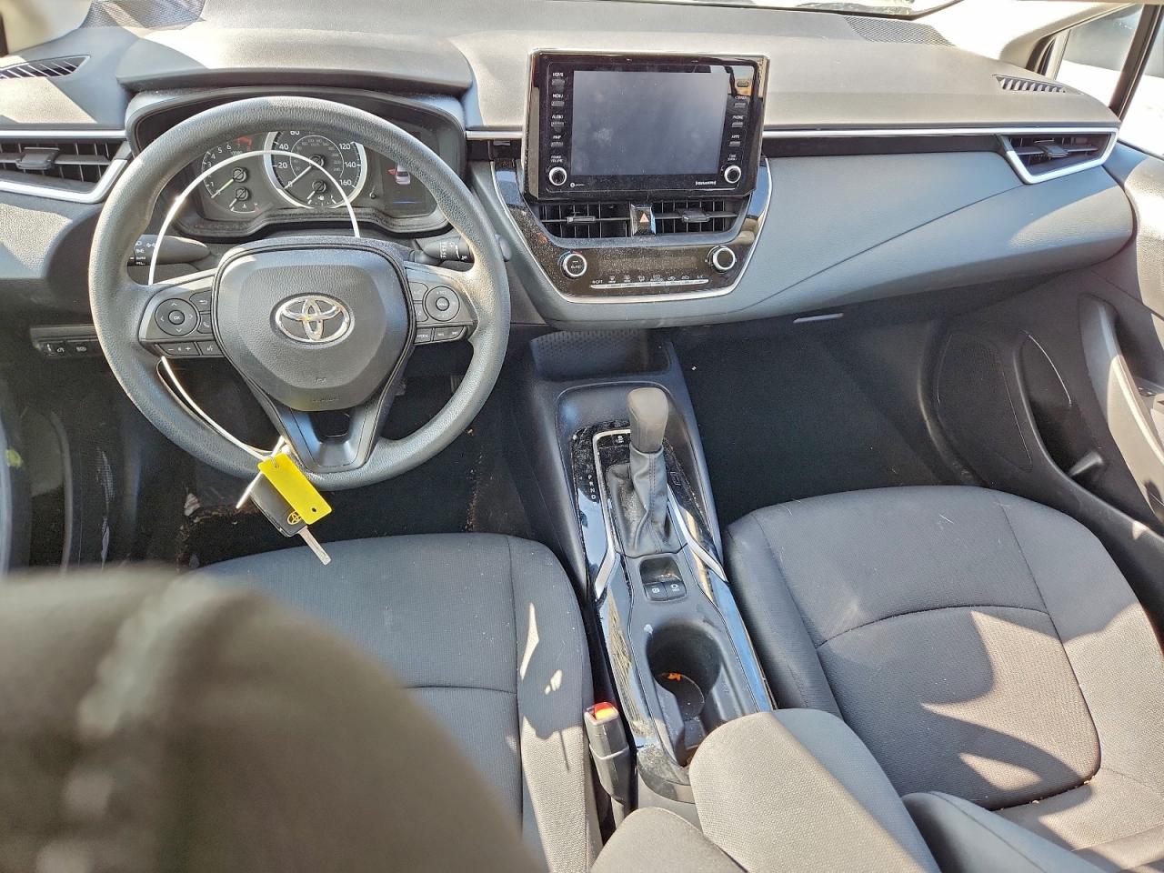 2022 TOYOTA COROLLA LE photo 8