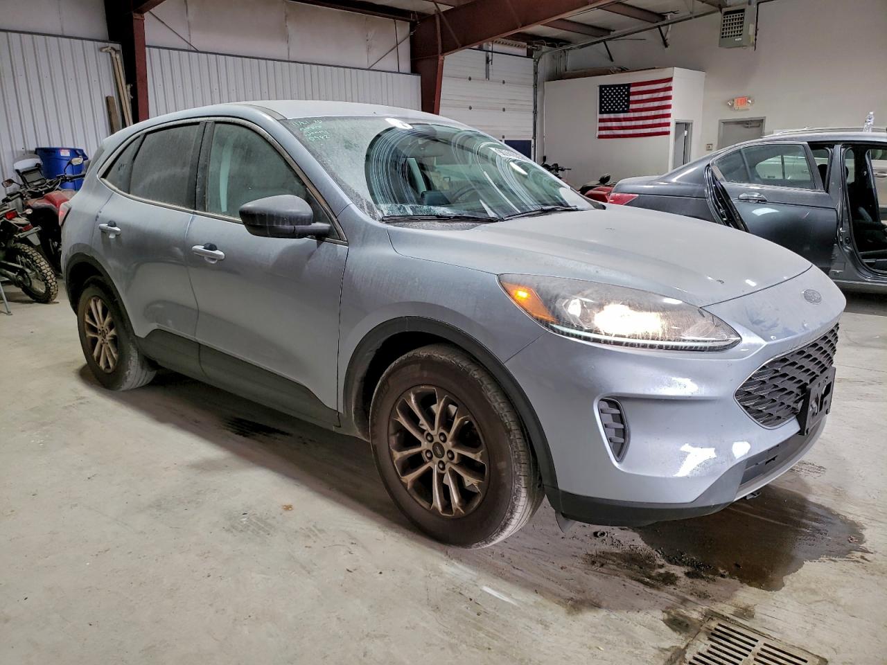 2022 FORD ESCAPE SE photo 4