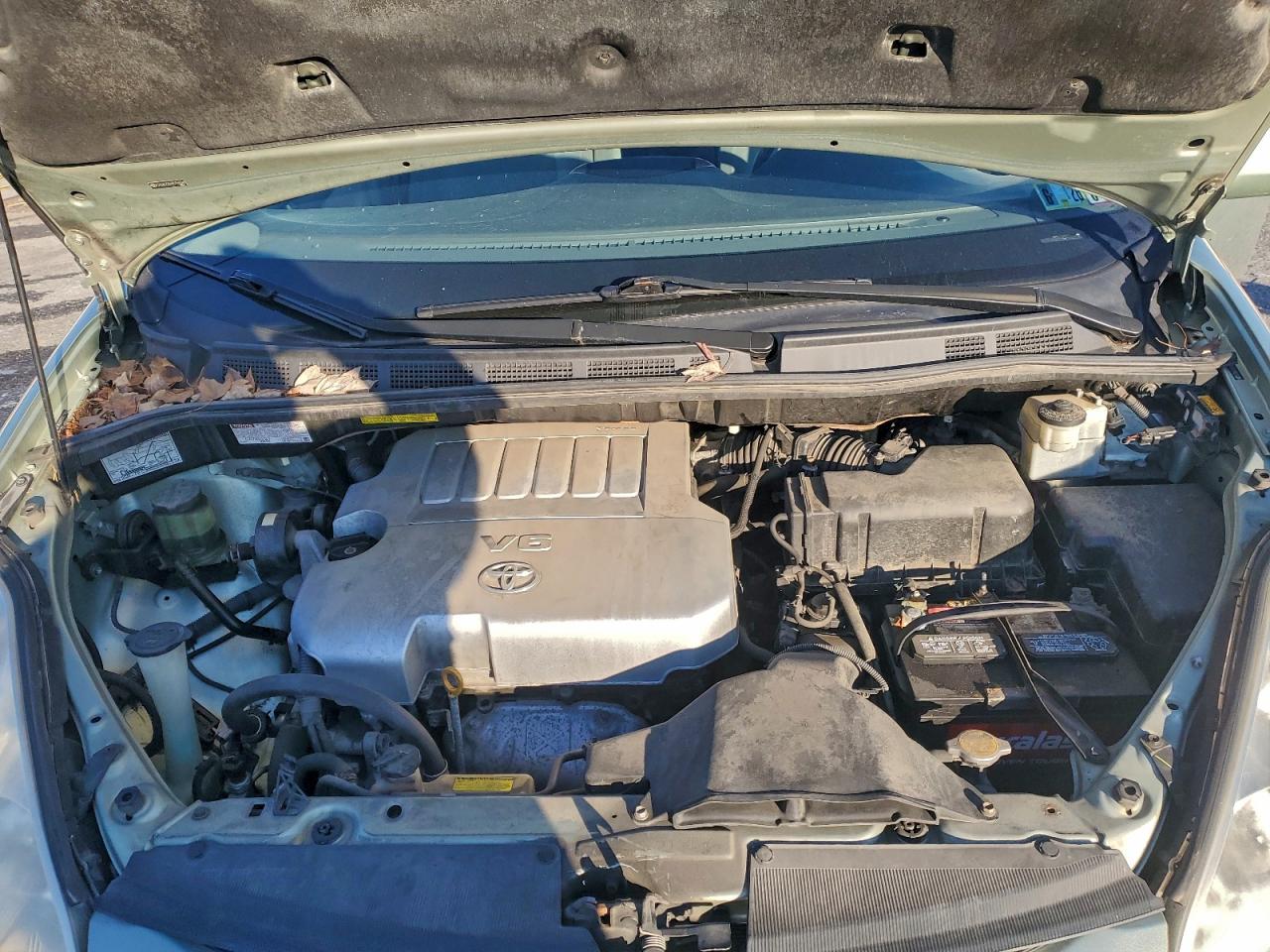 2008 TOYOTA SIENNA XLE photo 12
