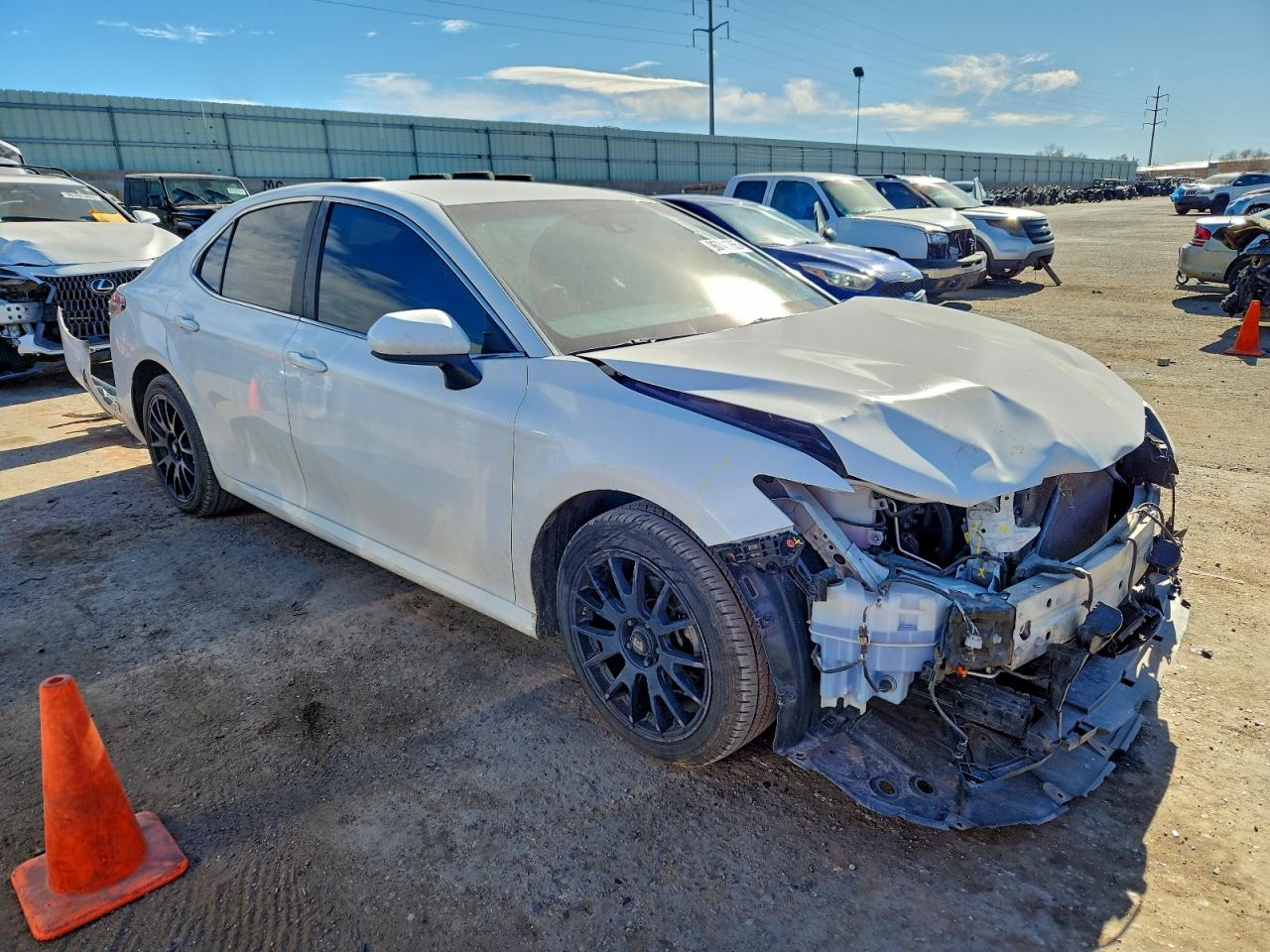 2018 TOYOTA CAMRY L photo 4