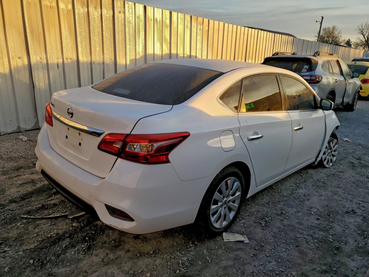 2016 NISSAN SENTRA S photo 3