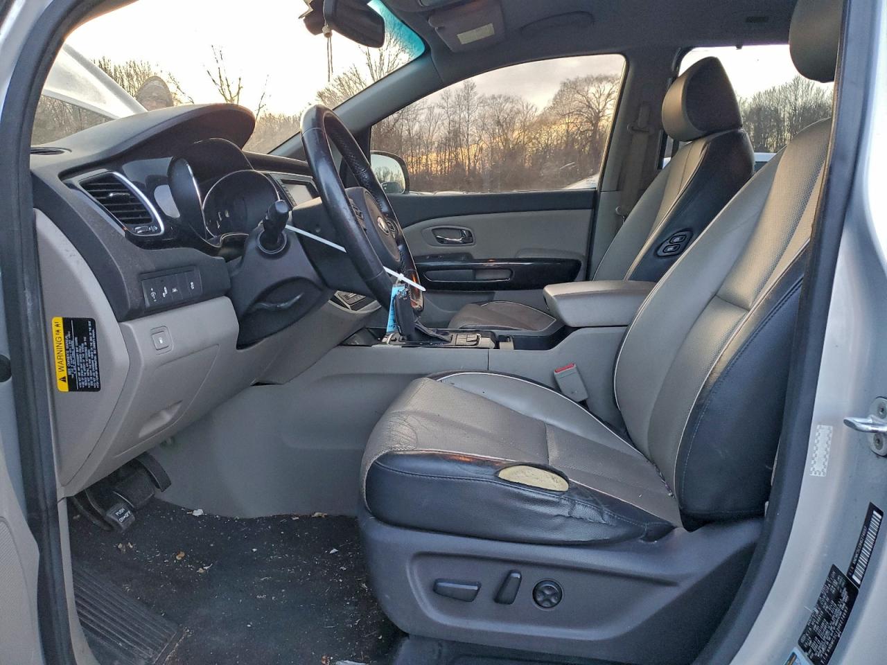 2017 KIA SEDONA EX photo 7