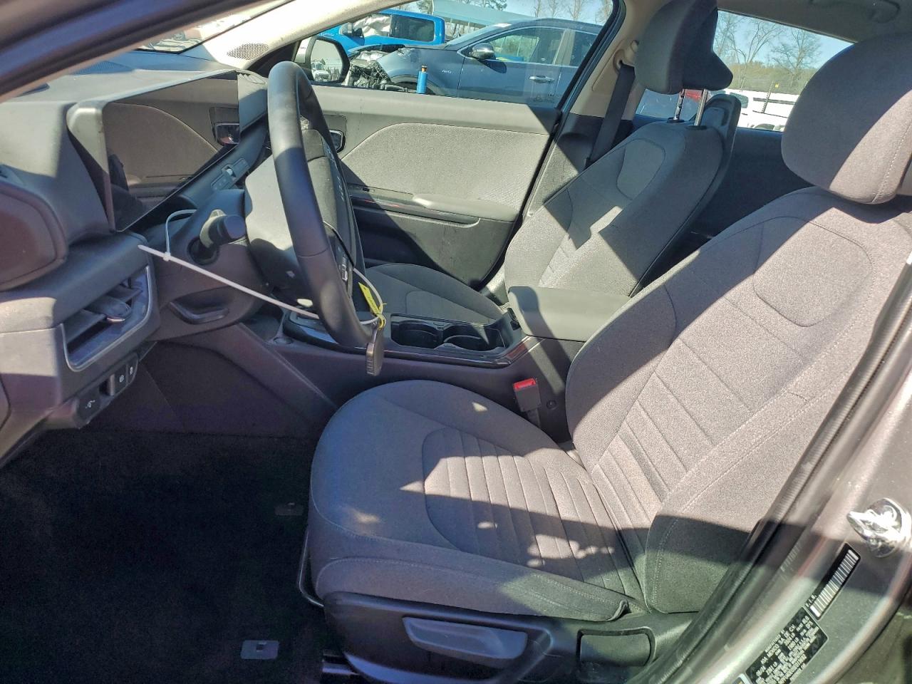 2025 KIA K4 EX photo 7