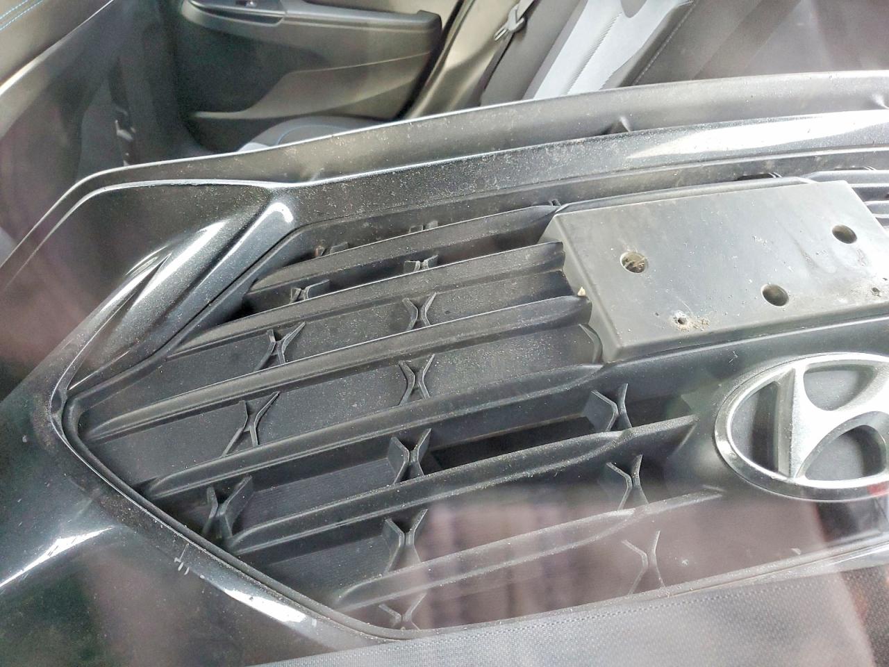 2020 HYUNDAI VELOSTER BASE photo 12