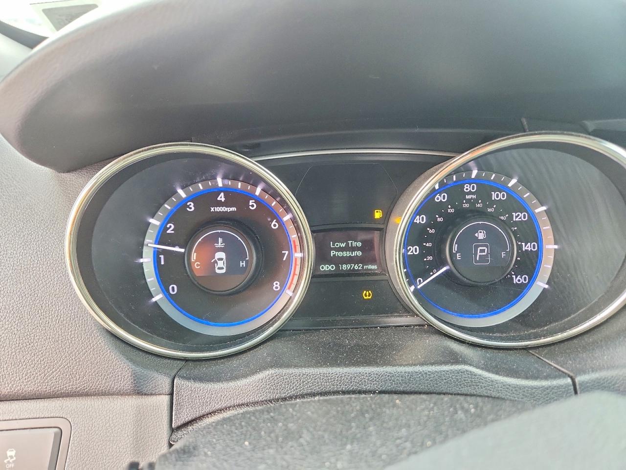 2011 HYUNDAI SONATA photo 9