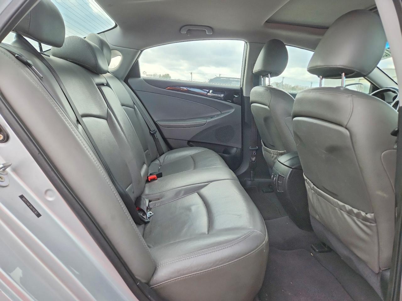 2011 HYUNDAI SONATA photo 10