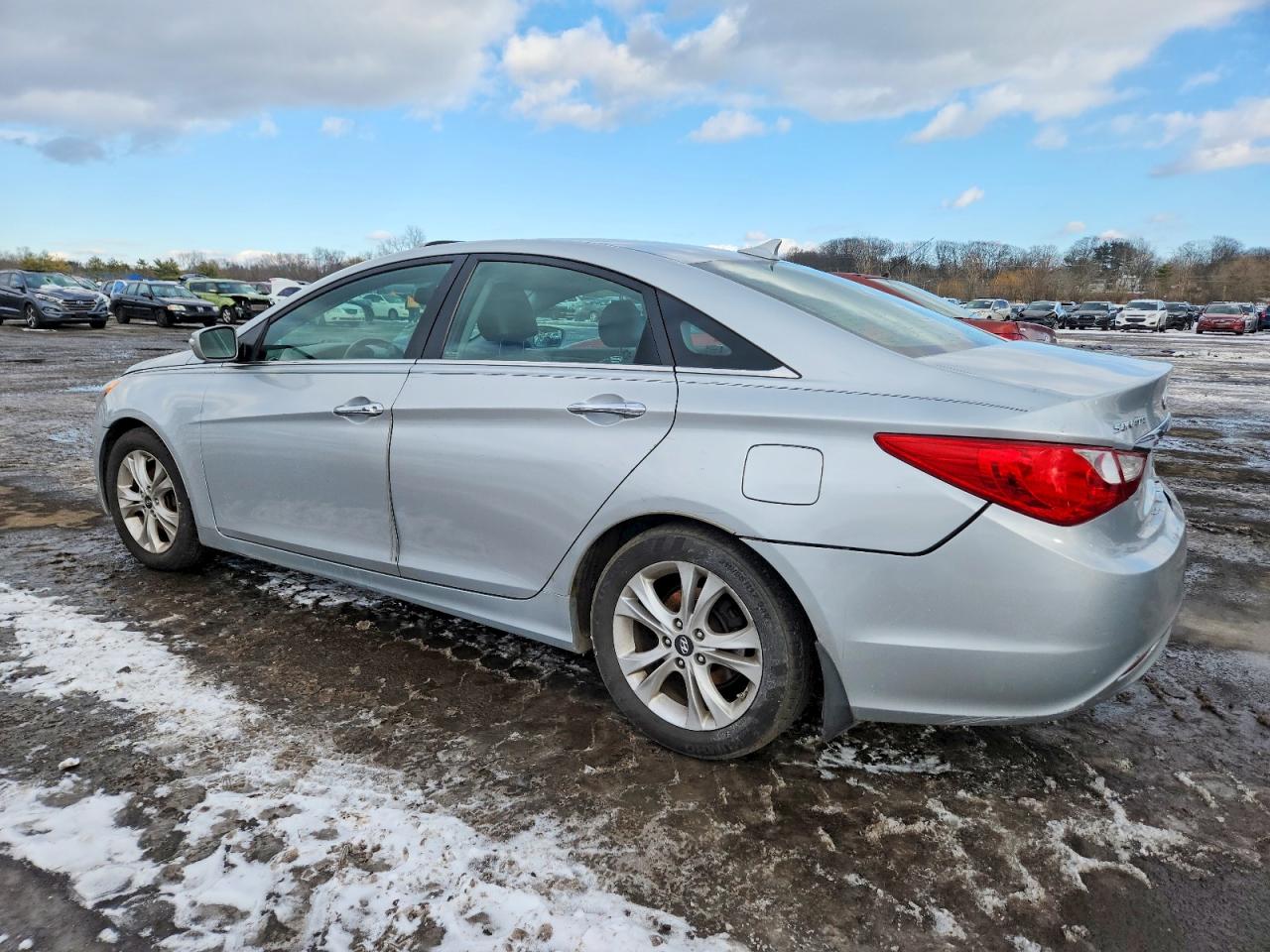 2011 HYUNDAI SONATA photo 2