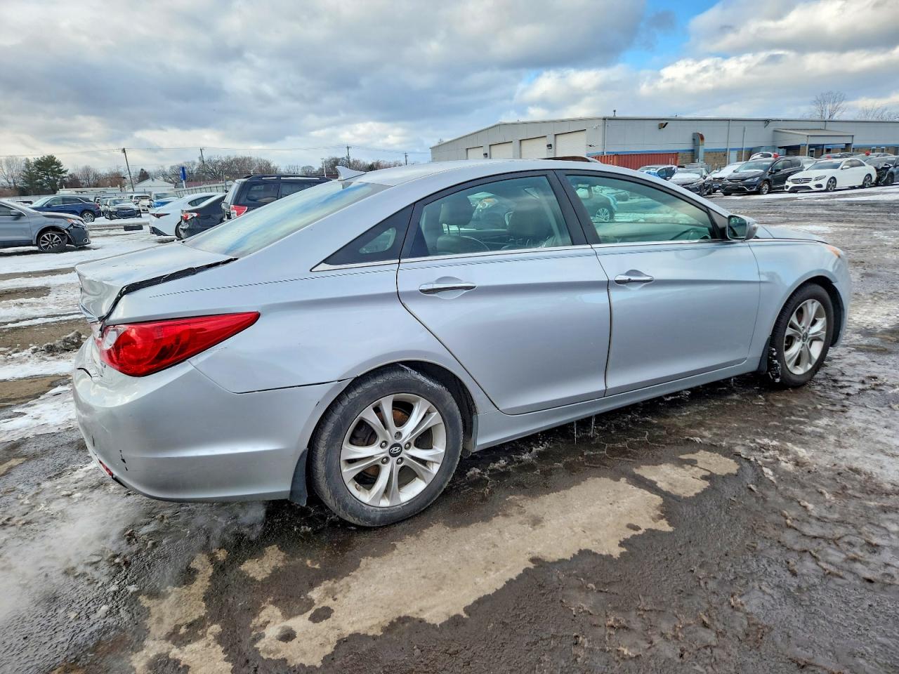 2011 HYUNDAI SONATA photo 3