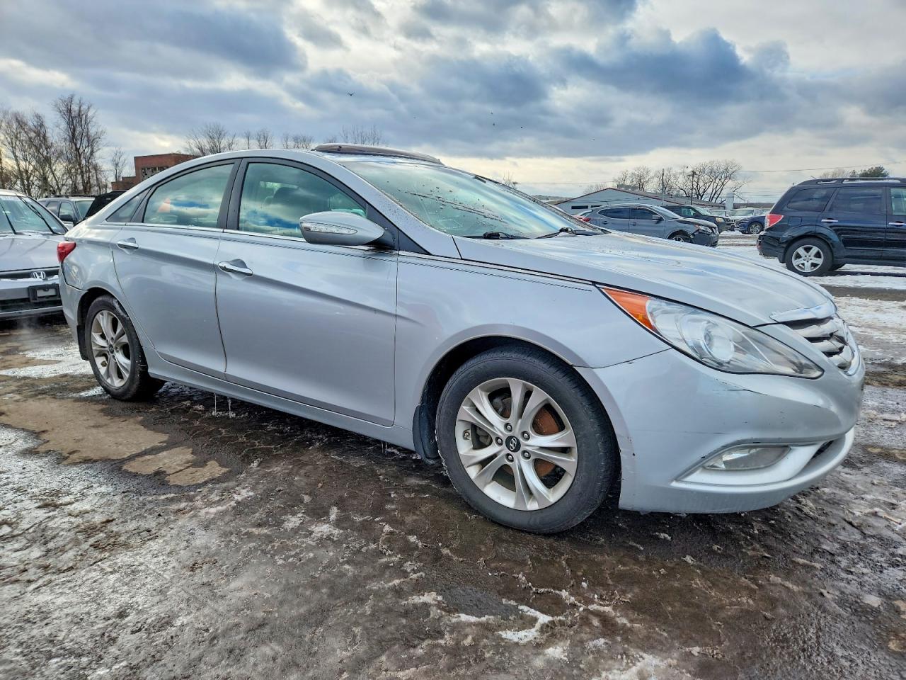 2011 HYUNDAI SONATA photo 4