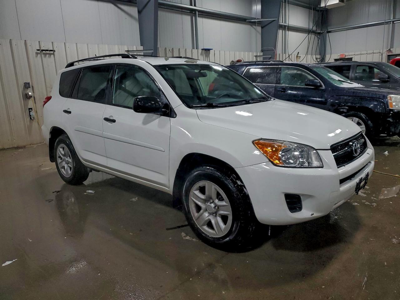 2010 TOYOTA RAV4 photo 4