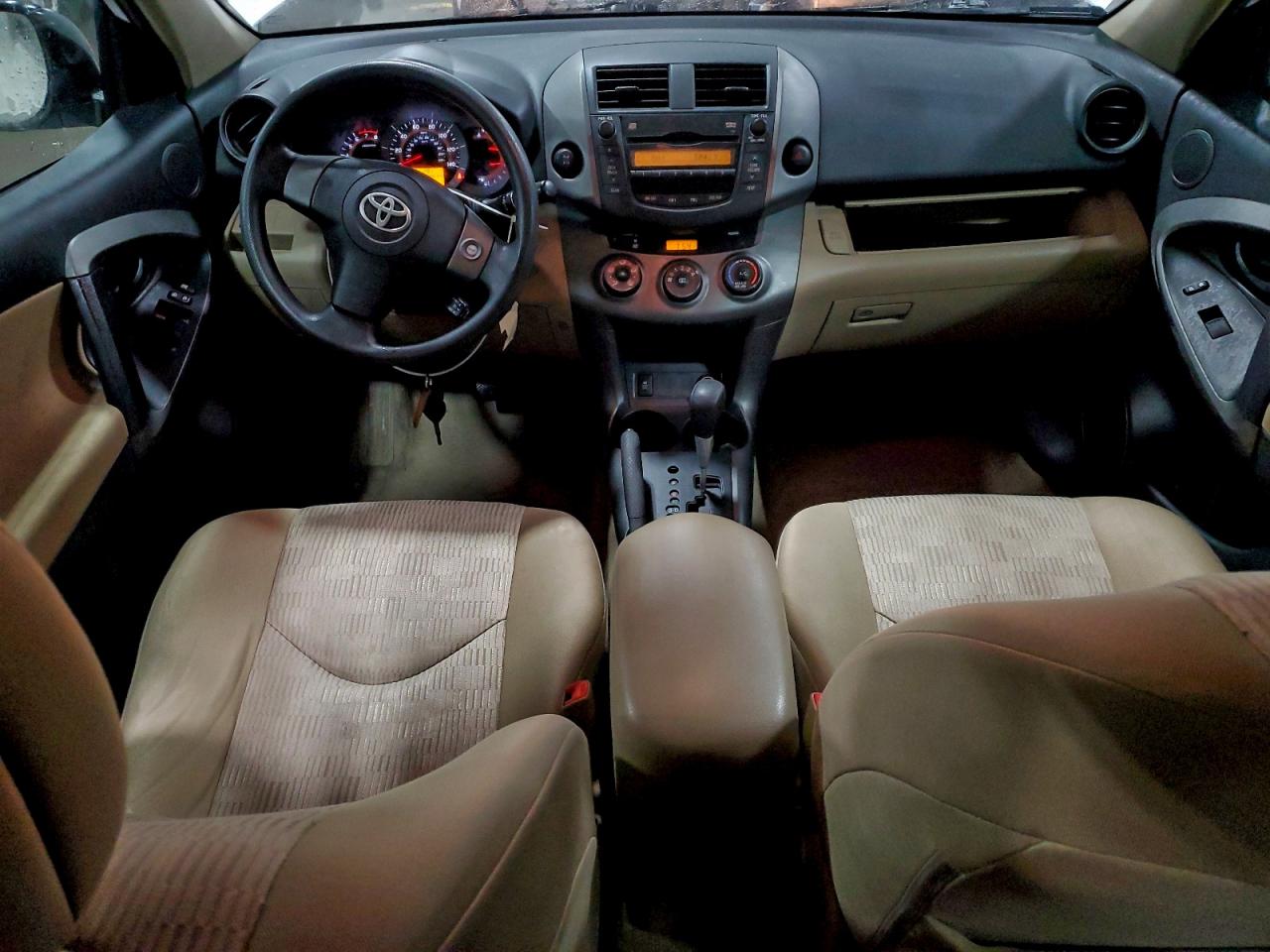 2010 TOYOTA RAV4 photo 8