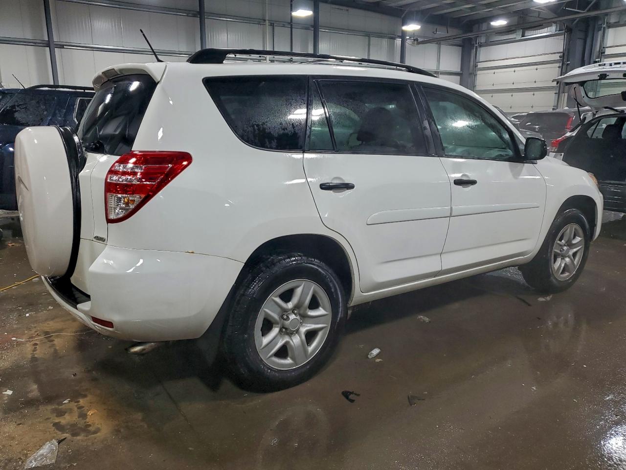 2010 TOYOTA RAV4 photo 3