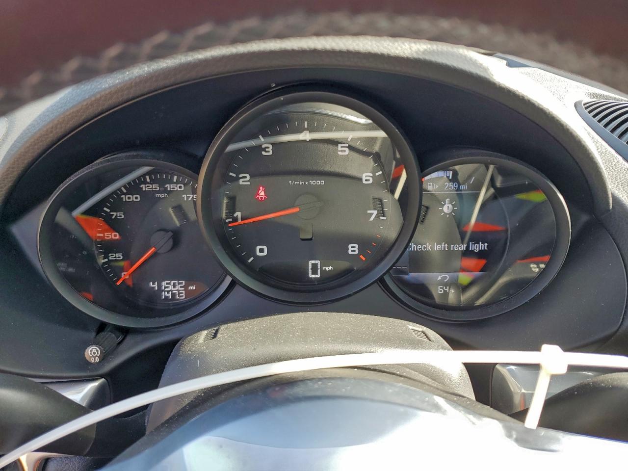 2020 PORSCHE CAYMAN BASE photo 9