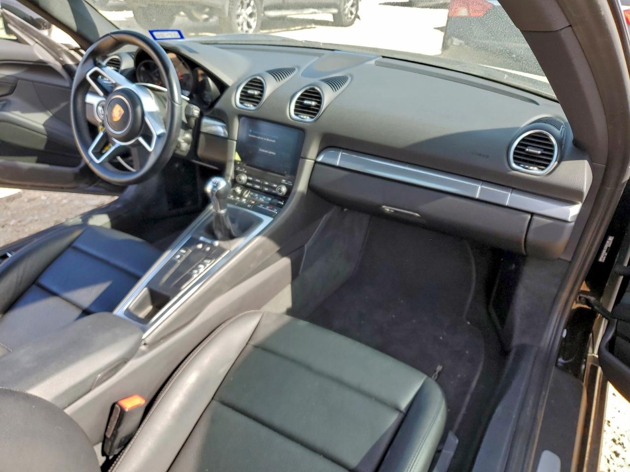 2020 PORSCHE CAYMAN BASE photo 8