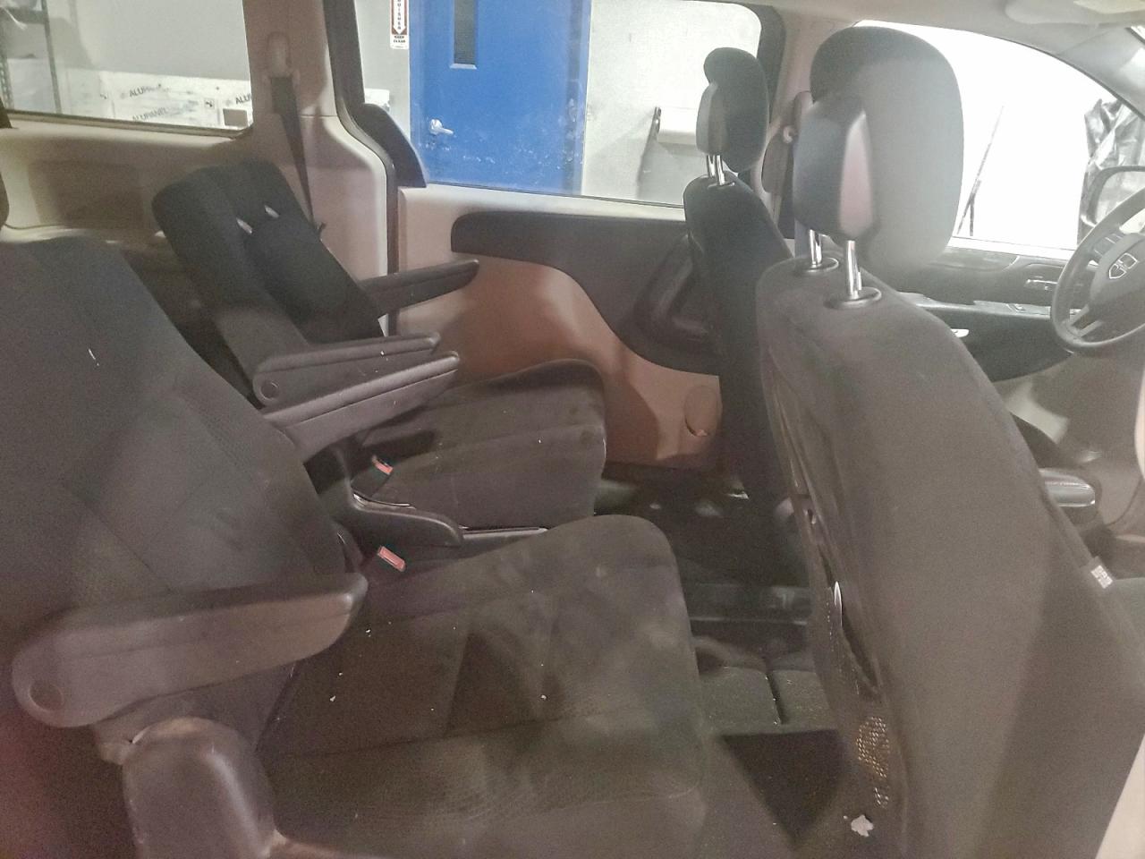 2015 DODGE GRAND CARAVAN SE photo 11