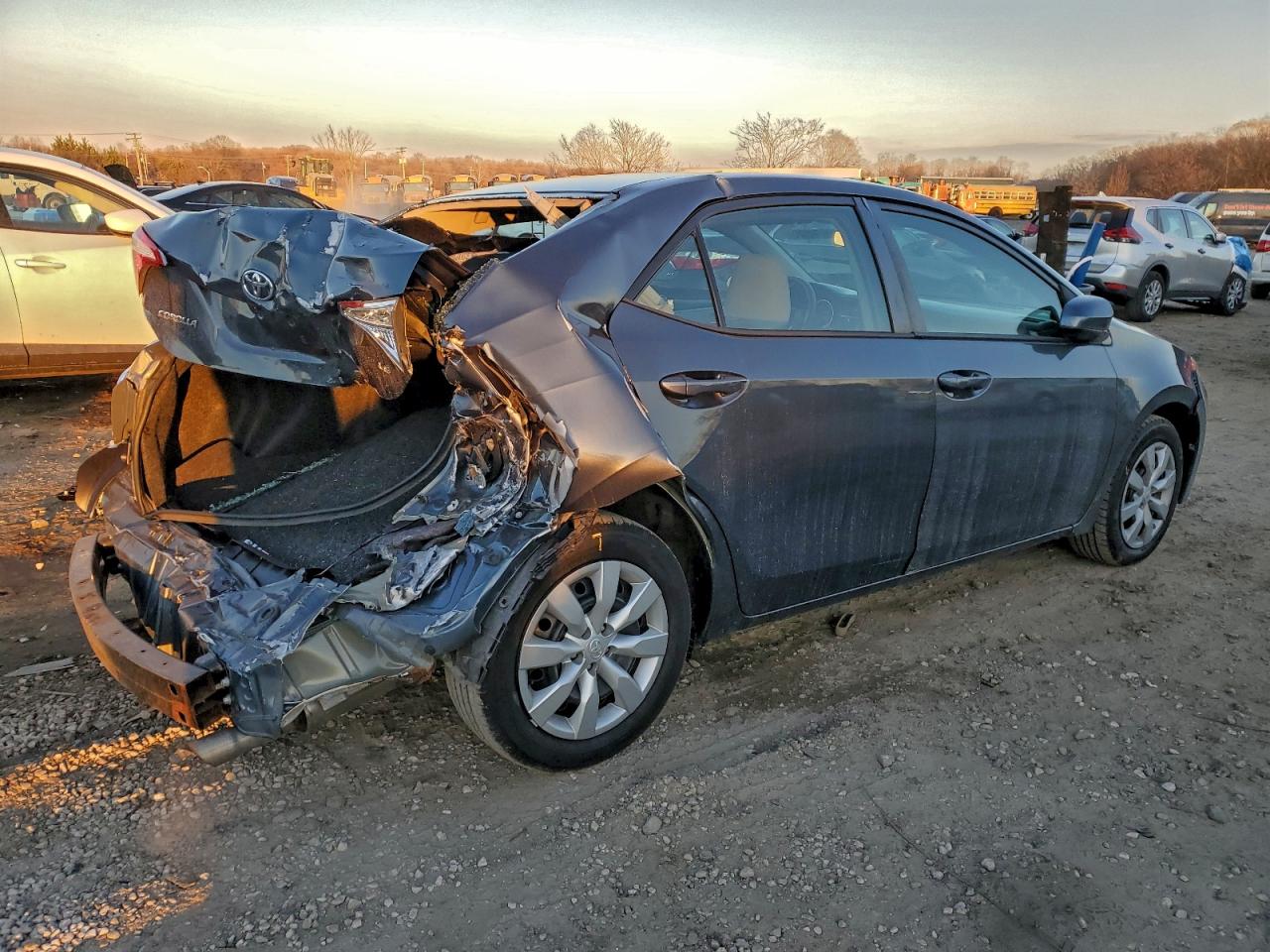2015 TOYOTA COROLLA L photo 3