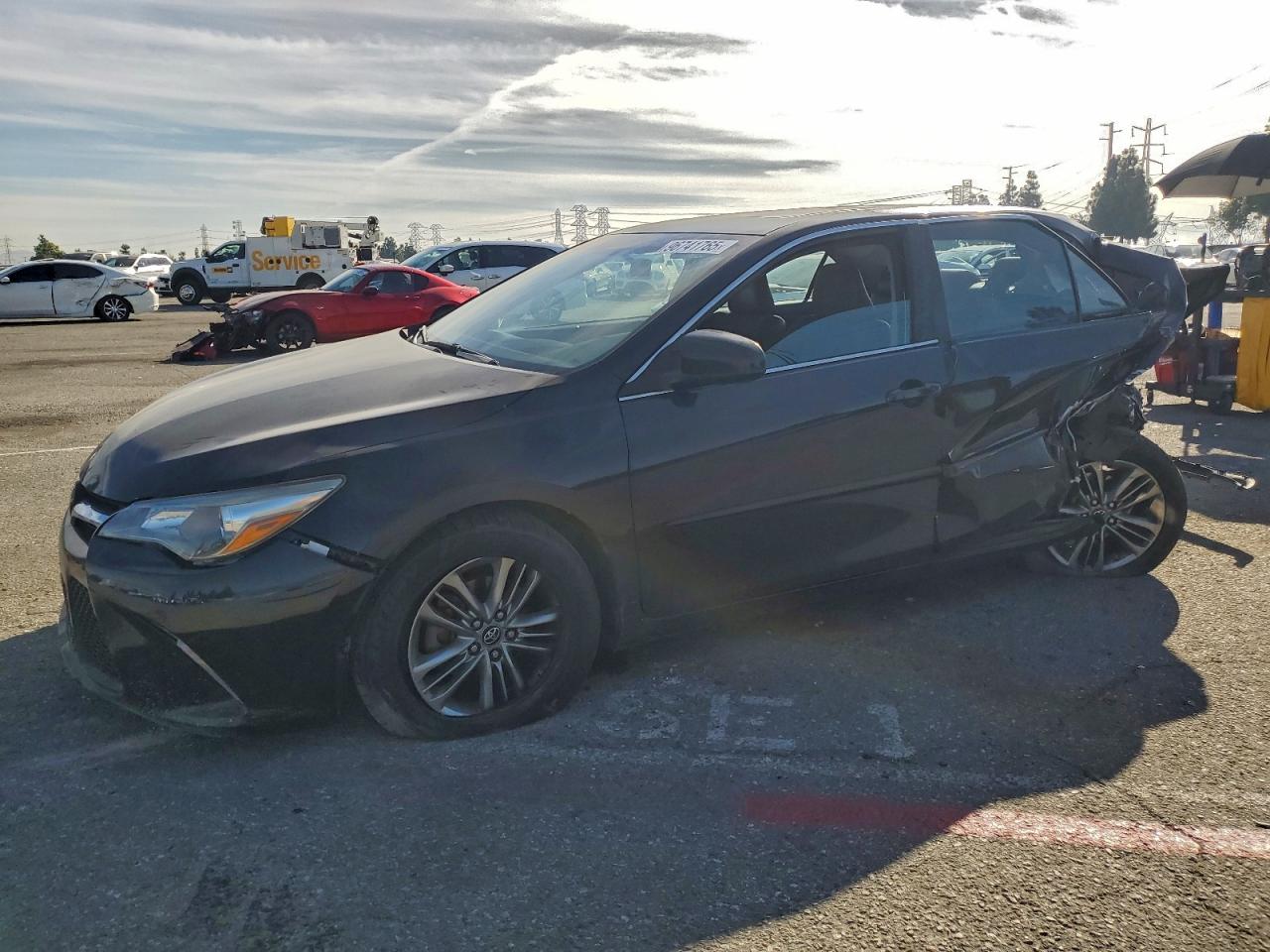 2017 TOYOTA CAMRY