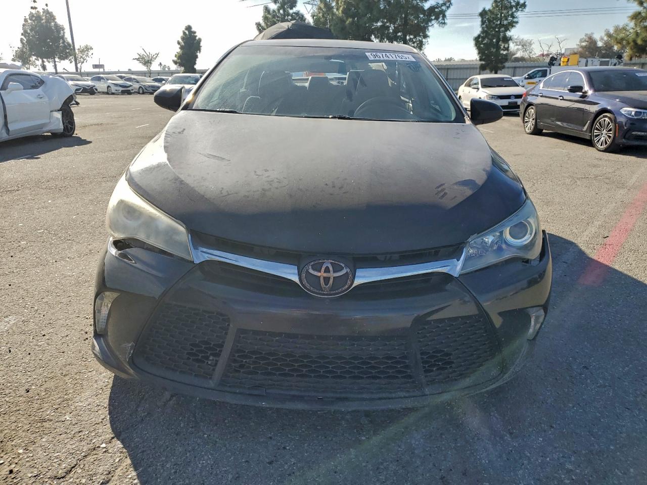 2017 TOYOTA CAMRY LE photo 5