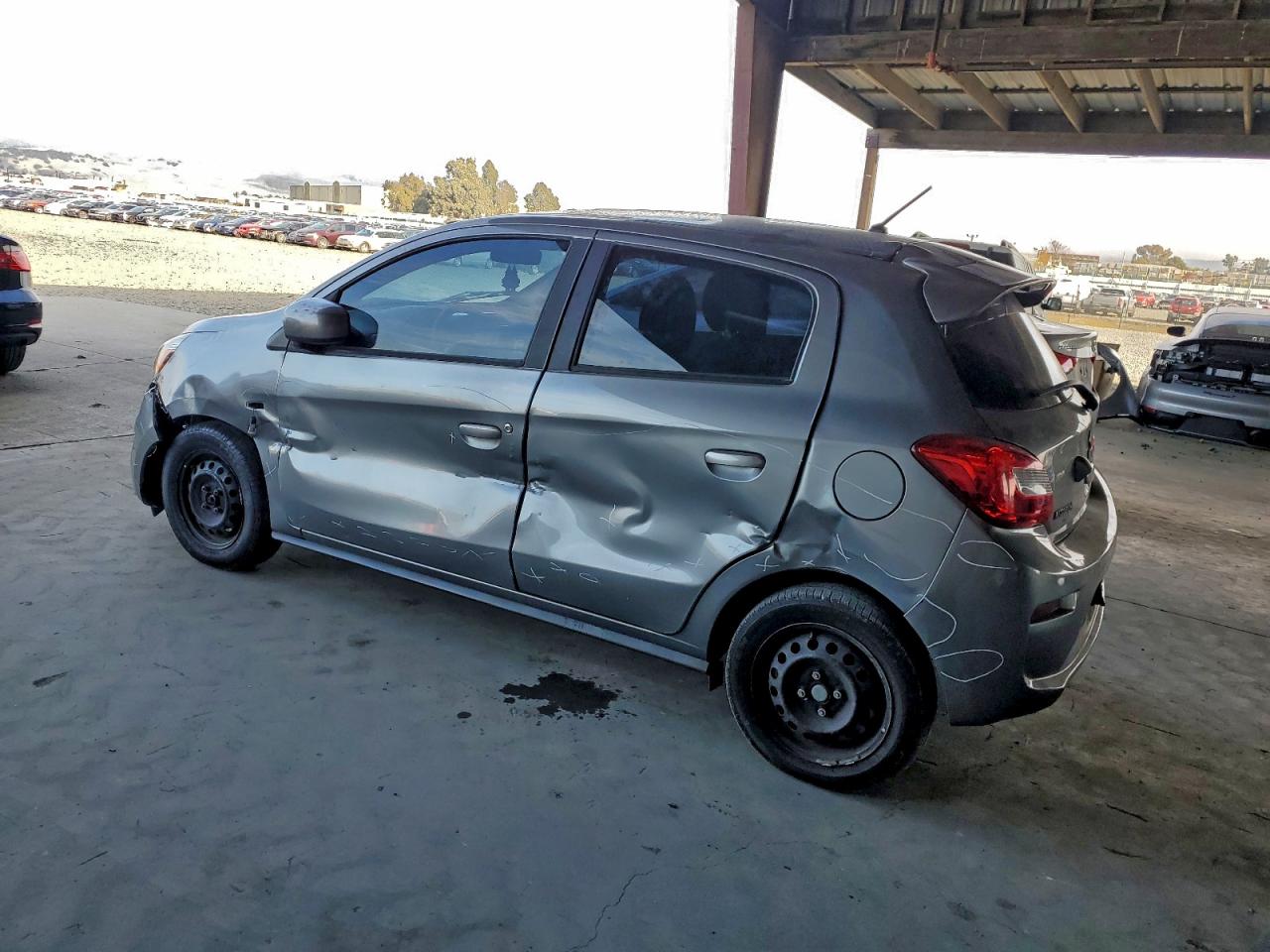 2018 MITSUBISHI MIRAGE ES photo 2