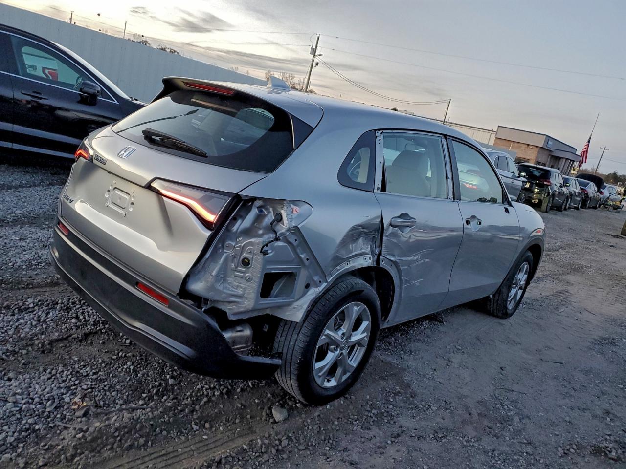 2024 HONDA HR-V LX photo 3