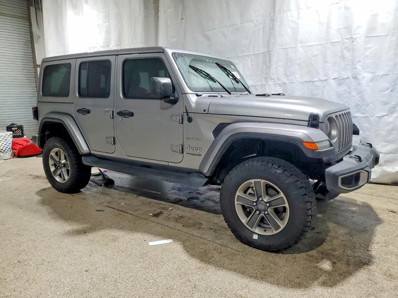 2018 JEEP WRANGLER UNLIMITED SAHARA photo 4