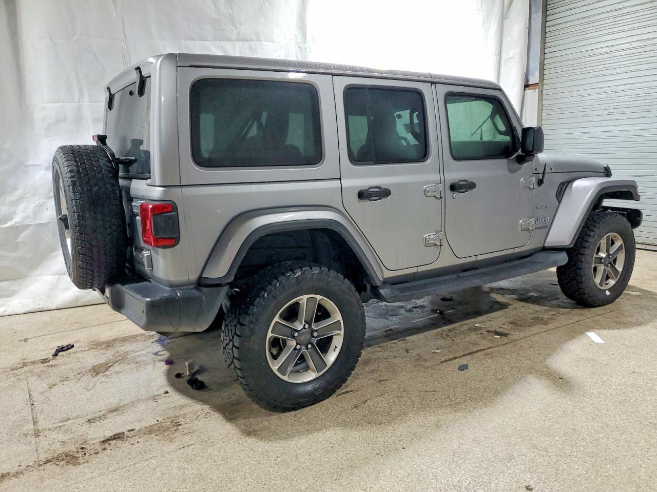 2018 JEEP WRANGLER UNLIMITED SAHARA photo 3