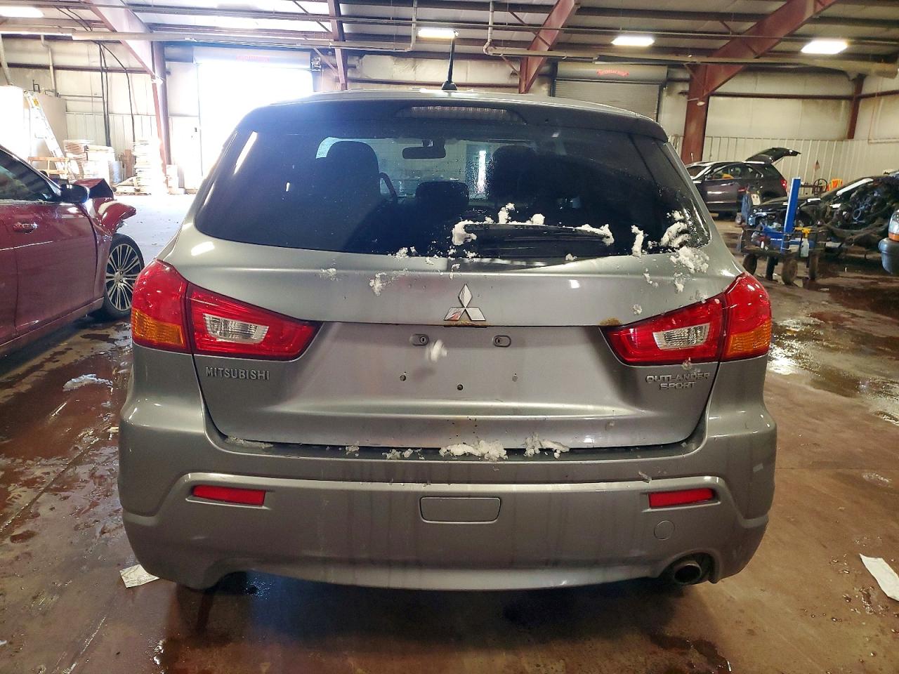 2011 MITSUBISHI OUTLANDER SPORT SE photo 11