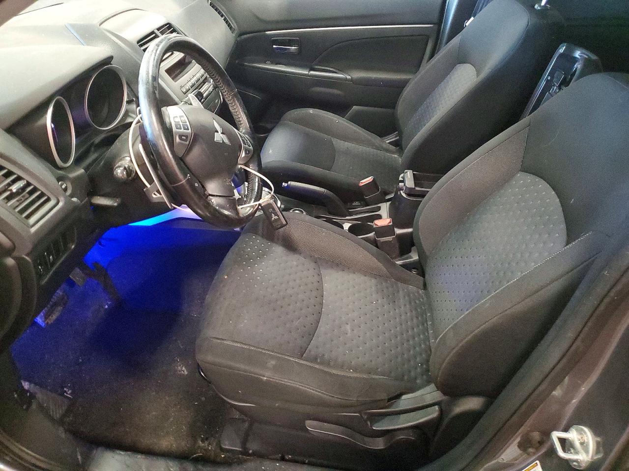 2011 MITSUBISHI OUTLANDER SPORT SE photo 13