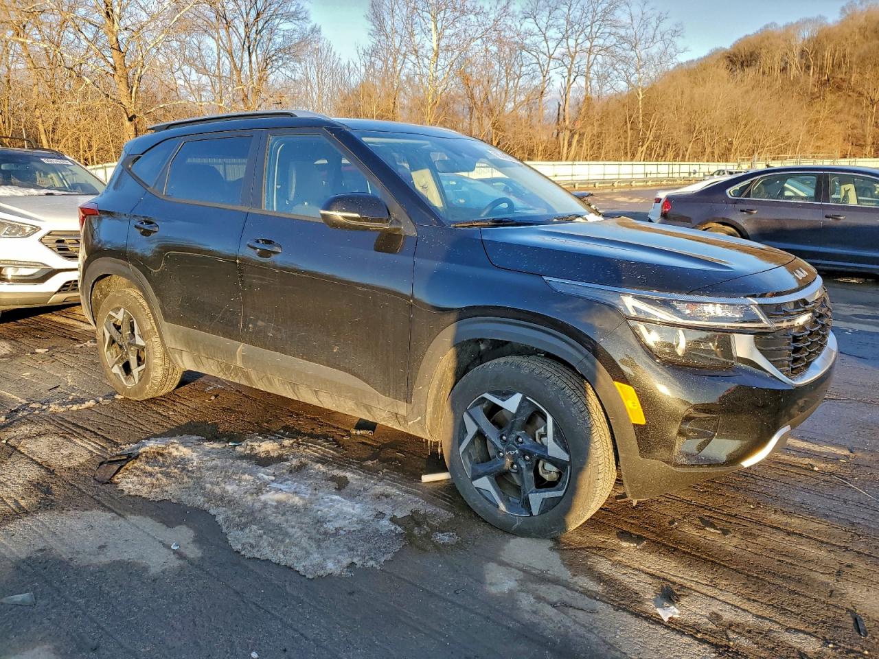 2025 KIA SELTOS S photo 10