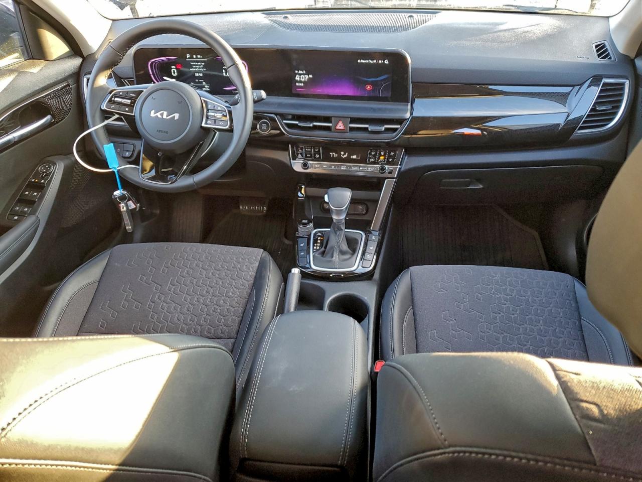 2025 KIA SELTOS S photo 22