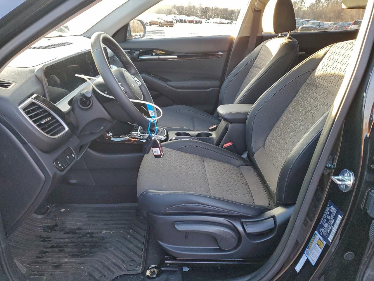 2025 KIA SELTOS S photo 19