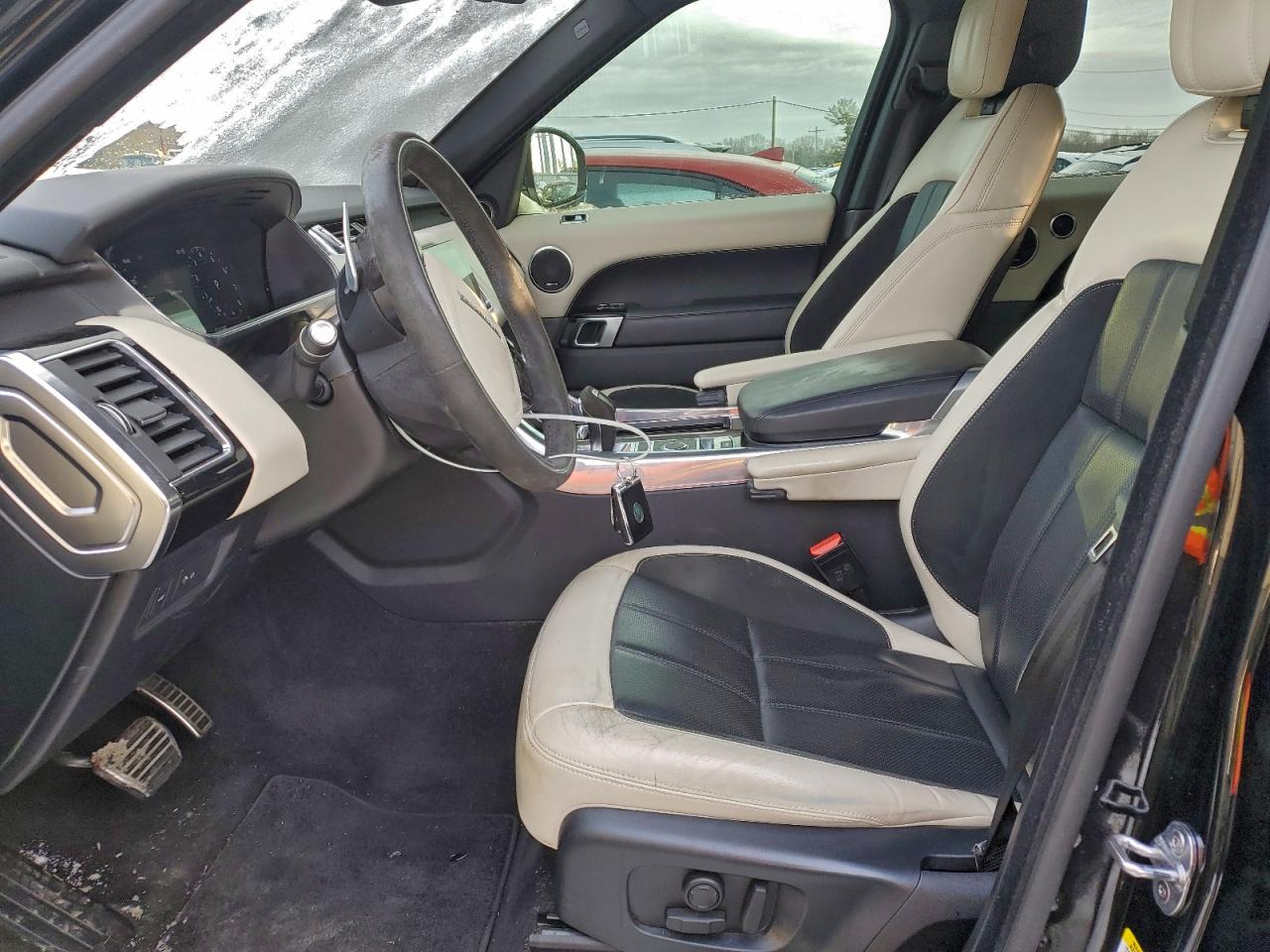 2020 LAND ROVER RANGE ROVER SPORT HST photo 7