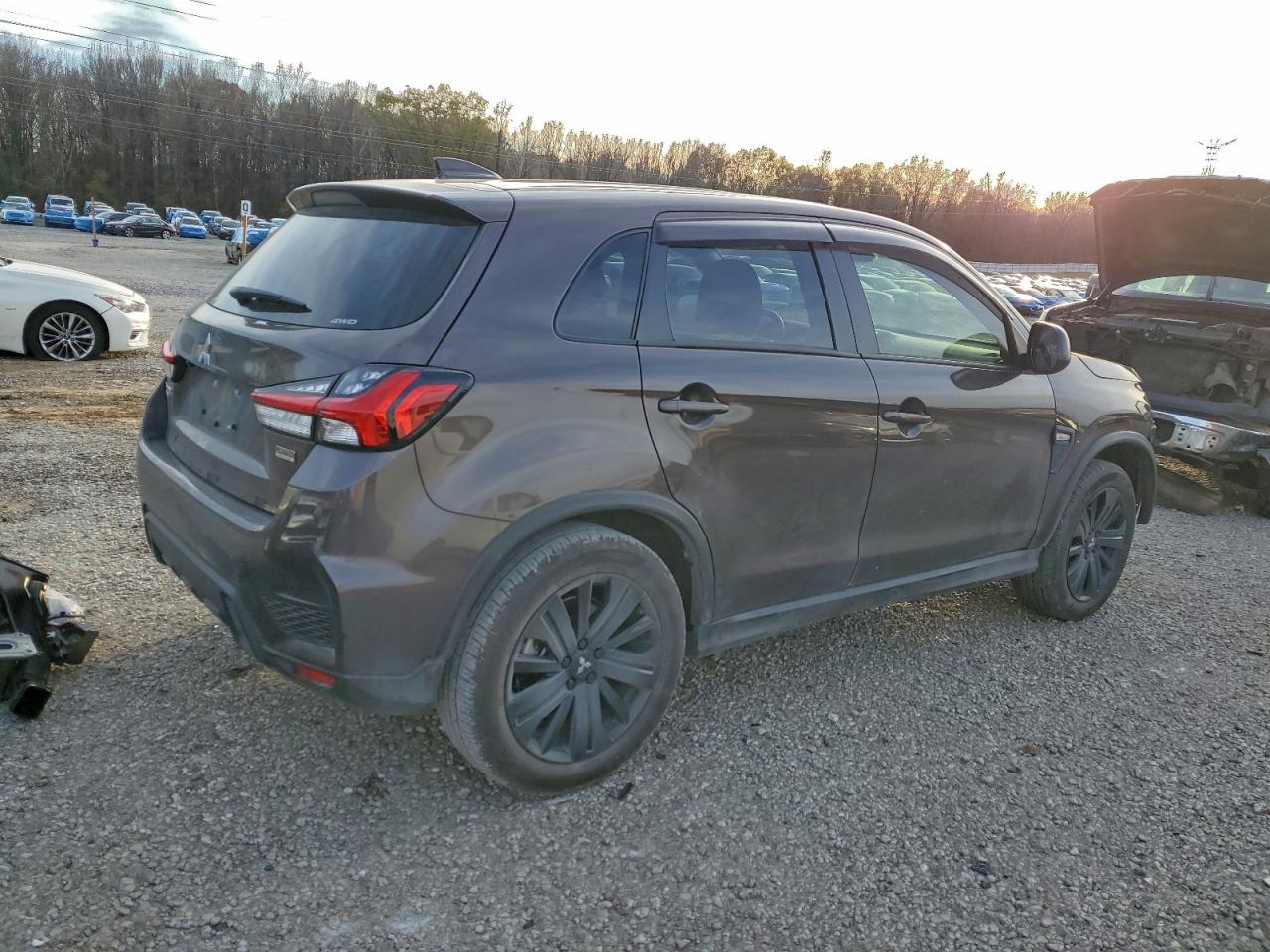 2024 MITSUBISHI OUTLANDER SPORT S/SE photo 3