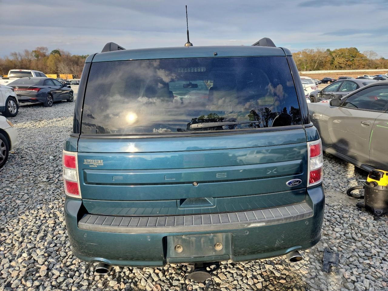 2016 FORD FLEX SE photo 6