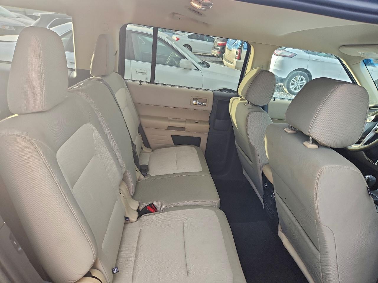 2016 FORD FLEX SE photo 11