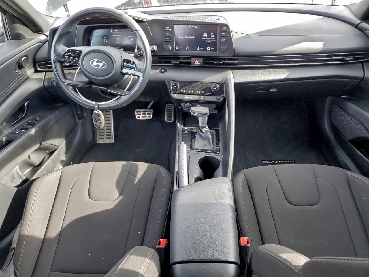 2025 HYUNDAI ELANTRA SEL SPORT photo 8
